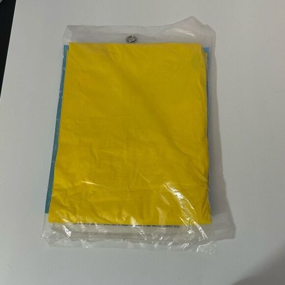 Disneyland Vintage 90s Waterproof Adult Poncho Yellow | One Size - Picture 6 of 7